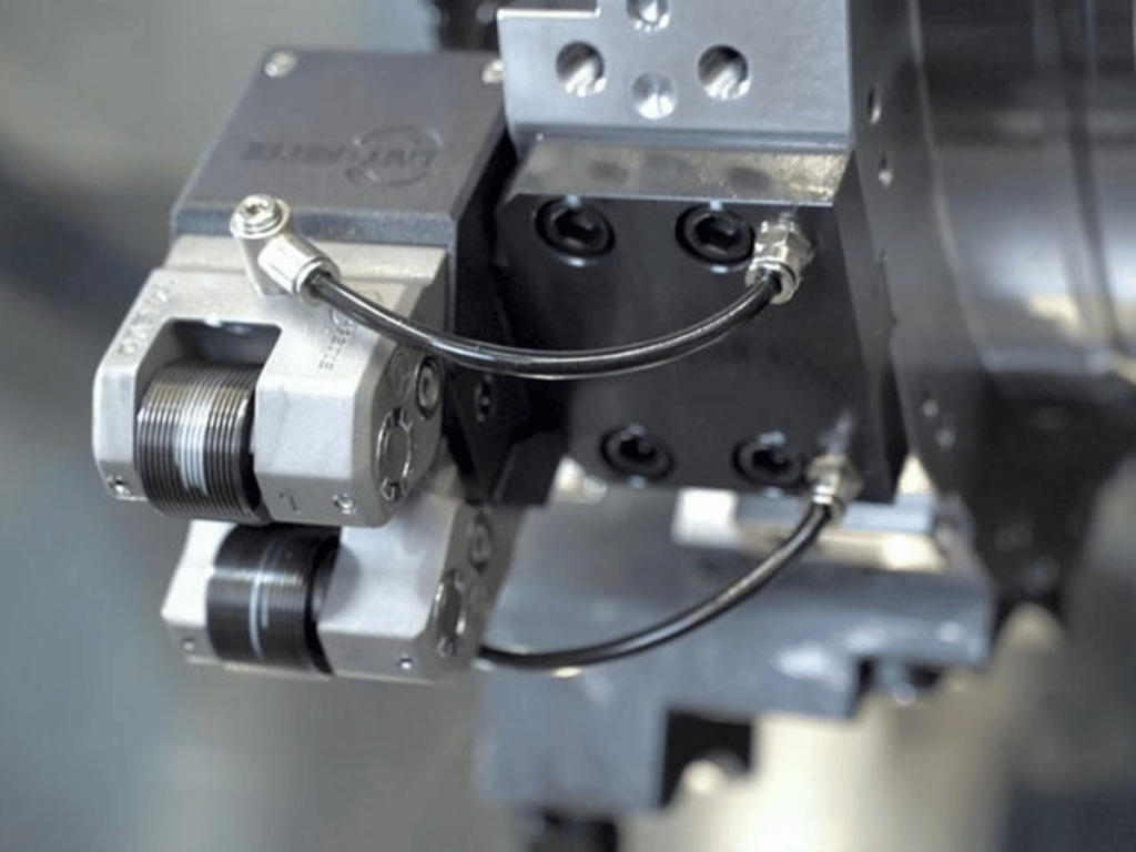 Overcoming Common Challenges in Thread Rolling Machines 4
